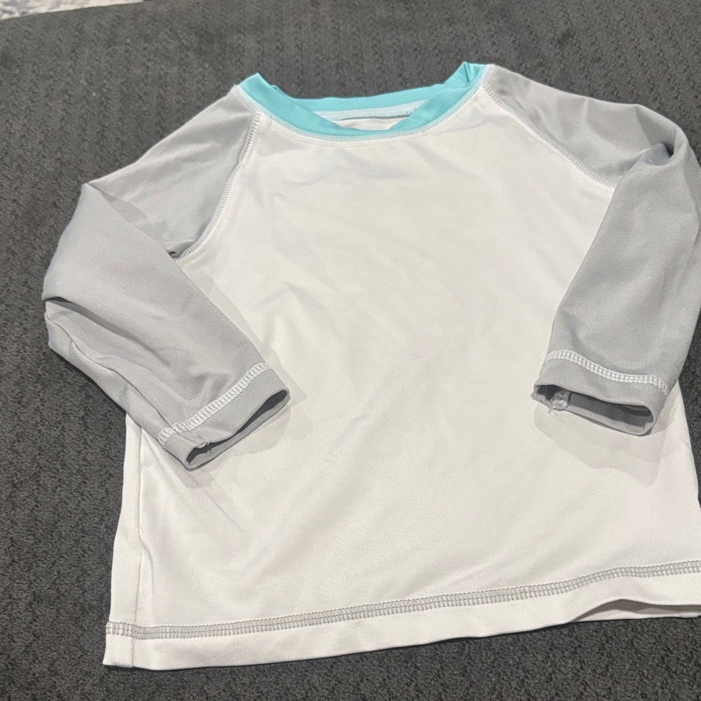 🟢10/$10 - Kids Long Sleeve Swim Top